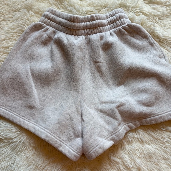 White Fox Boutique Heather Grey & Pink Lounge Shorts Size XS - Picture 3 of 3